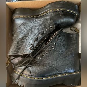 Doc Martens Sinclair boots NWOT